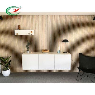 Os painéis acústicos de madeira acanelados de Mildewproof muram Multiscene estável