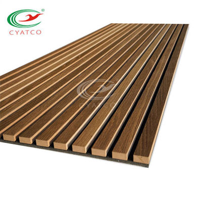 Laminado folheie os painéis de parede de madeira Mildewproof da veneziana acústica sem sabor