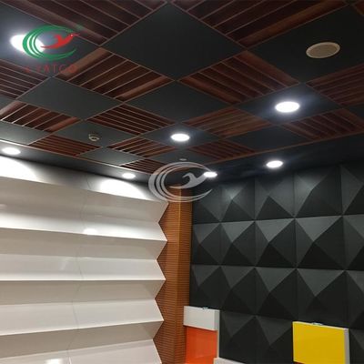 O projeto acústico da arquitetura do estúdio de gravação prático faz isolamento sonoro