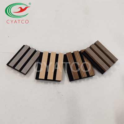 Painéis de absorção de som resistentes ao fogo de espessura 21 mm montados no teto